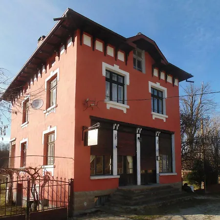 Pensiune Unique Art House For 10 With Near Nature - къщата на художника
